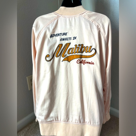 Kendall & Kylie “Adventure Awaits in Malibu” Satin Bomber Jacket Medium - Picture 1 of 4